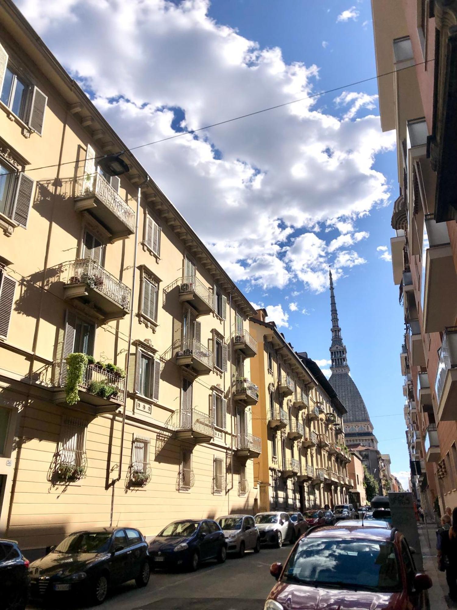 Campus Apartment Turin Bagian luar foto