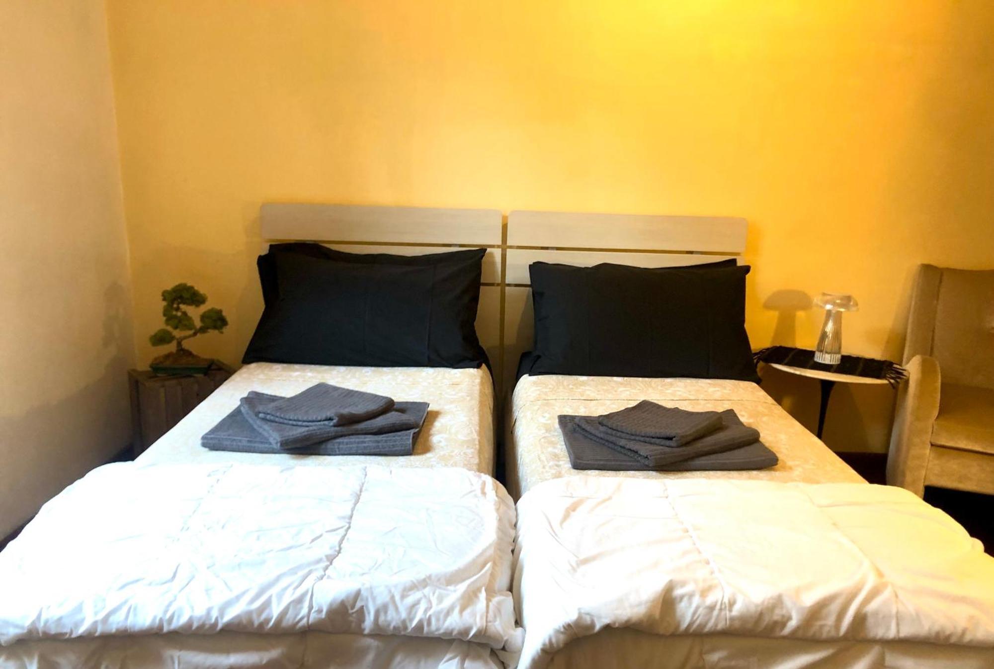 Campus Apartment Turin Bagian luar foto